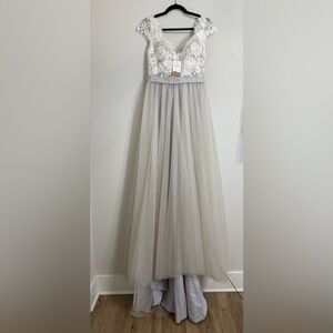 MISSACC Size M Chic White and Gray Lace Maxi Dress